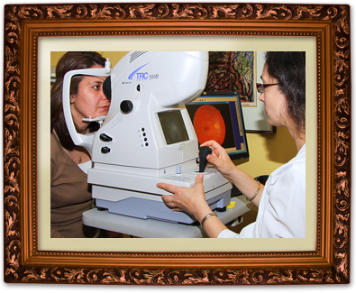 Examen de la rétine par optométriste